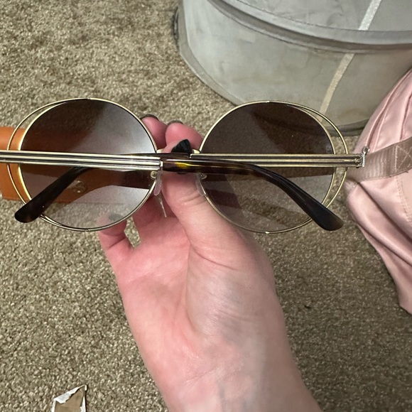 Tory Burch sunglasses worn twice - Picture 4 of 5
